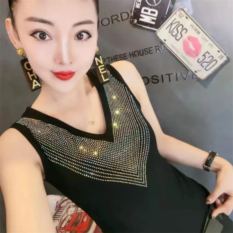 2025 New Summer Hot Diamond Strap Tank Top for Women's Interior Slim Short Bottoming shirt Sleeveless V-neck Outerwear