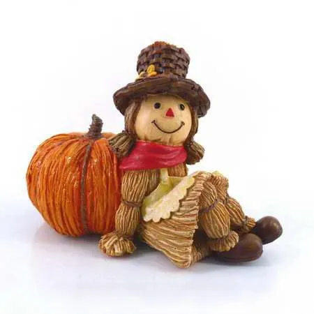 For Thanksgiving Table Decor Resin Scarecrow Pumpkin Ornament for Harvest Festival Mantel Shelf or Desk Display