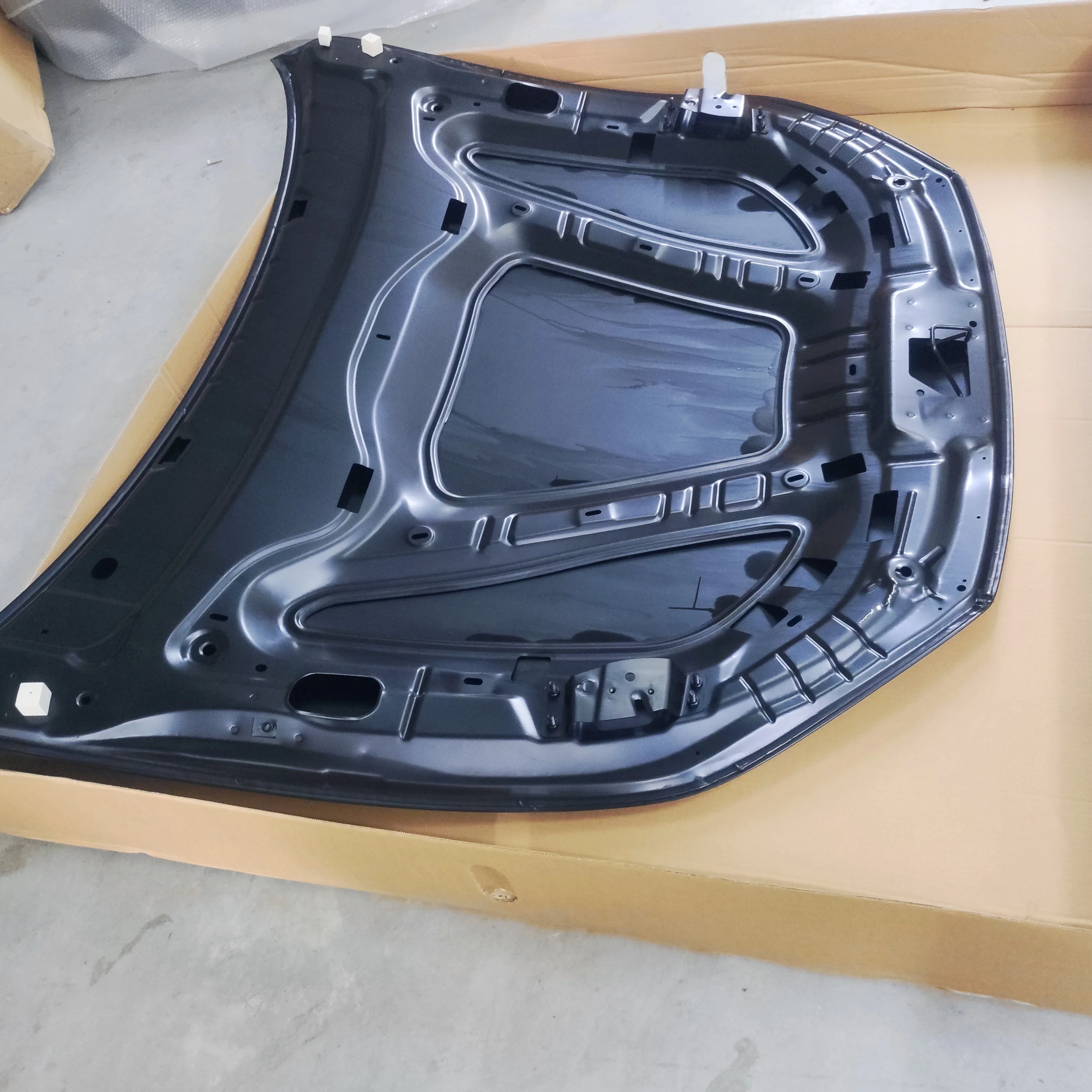 High Quality Replacement Auto Car Front Hood Engine Cover Suitable for Maserati Ghibli 4