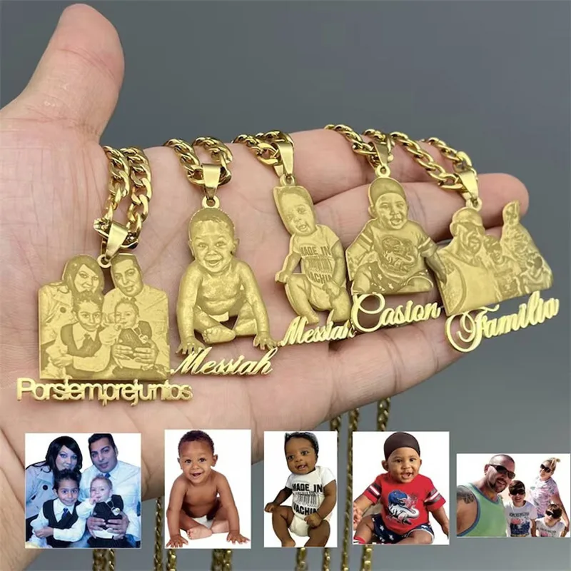 Colgante con placa con foto personalizada, collar con retrato grabado personalizado con cadena de 5 mm, chapado en oro de 18 quilates, regalos familiares para niños
