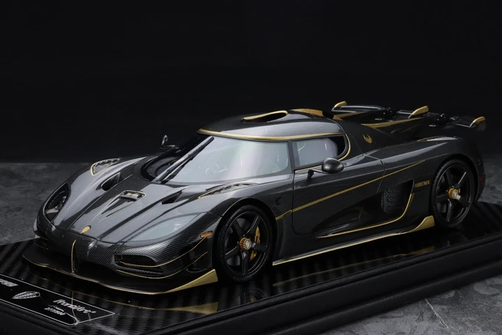 

FA Frontiart 1:18 Agera RS Phoneix Limited to 500 Pieces Simulation Resin Static Car Model Toys Gift