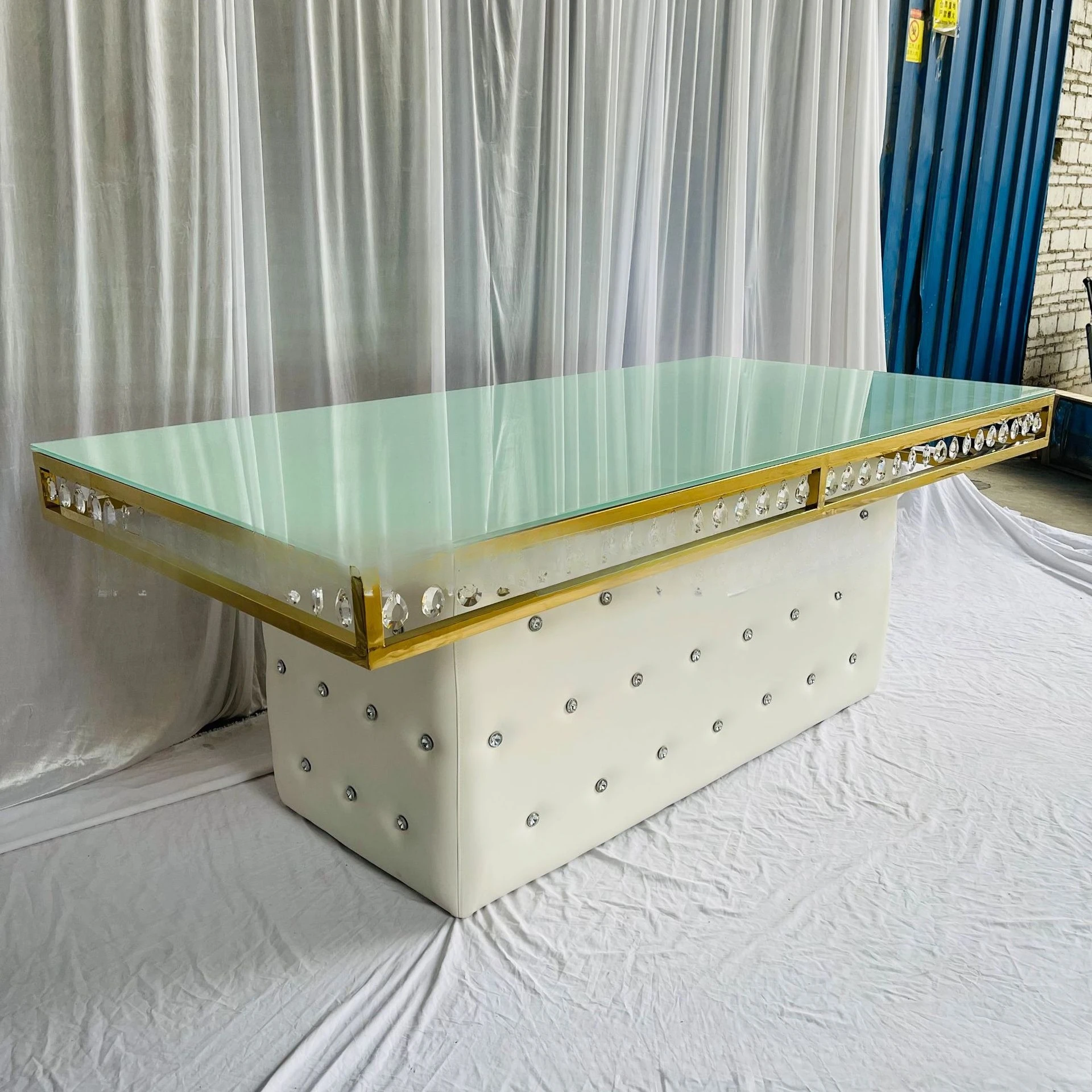 Crystal dining table, wedding banquet dining table, foreign wedding table, stainless steel dining table