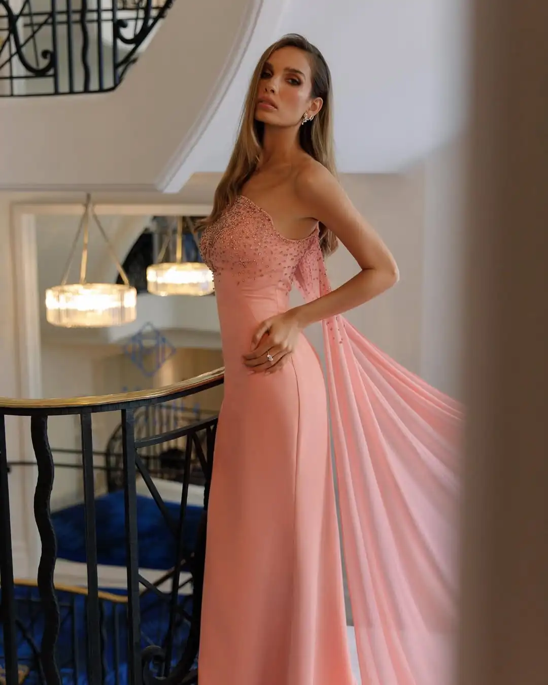 Ofherown Vestido de noche de sirena de cristal con cuentas de color rosa y tren de una pieza, vestidos formales elegantes sin tirantes para fiesta de boda
