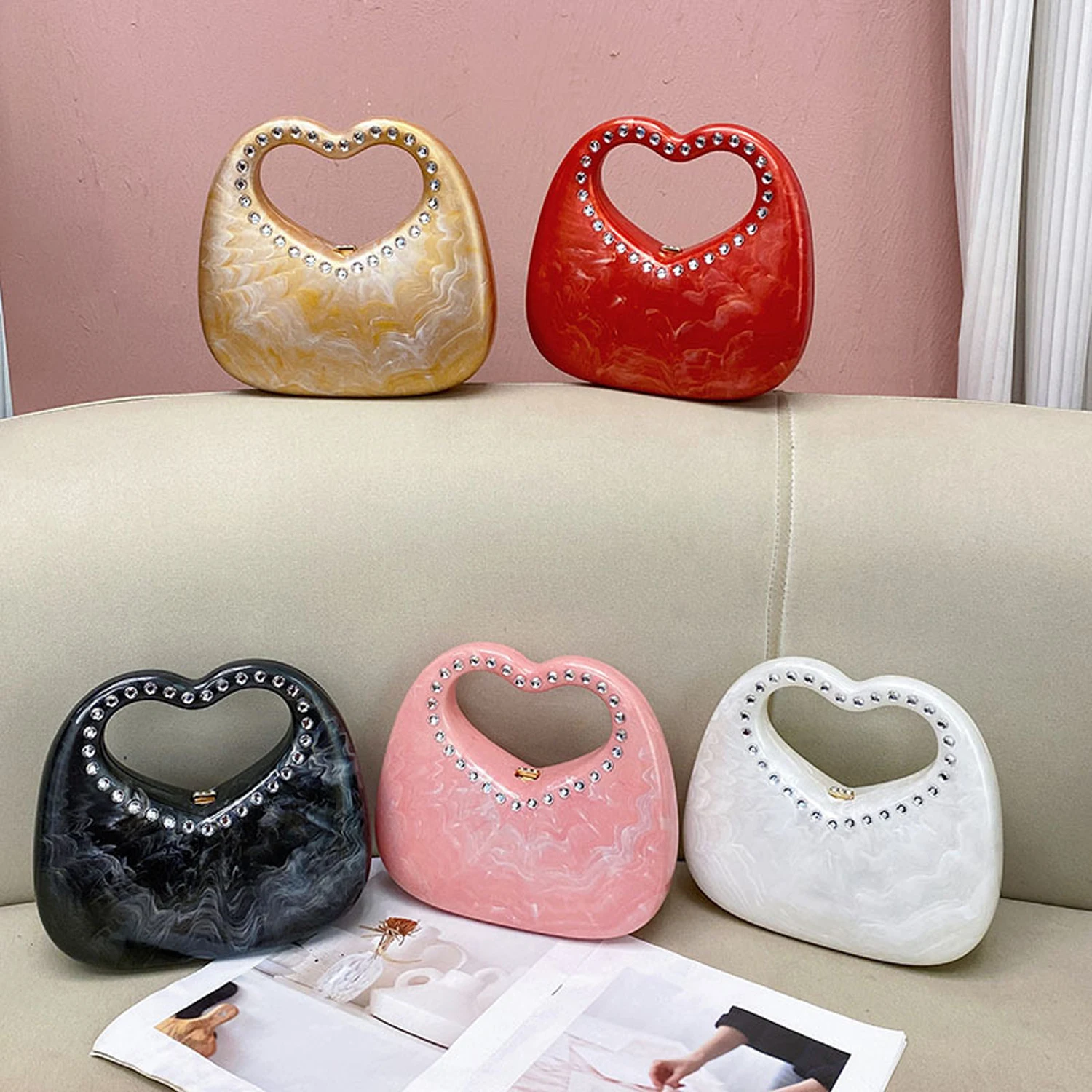 Woman Loving Heart Acrylic Clutch Purse Luxury Crystal Evening Dress Handbags Handle Stone Patterned Shell Chain Shoulder Bag