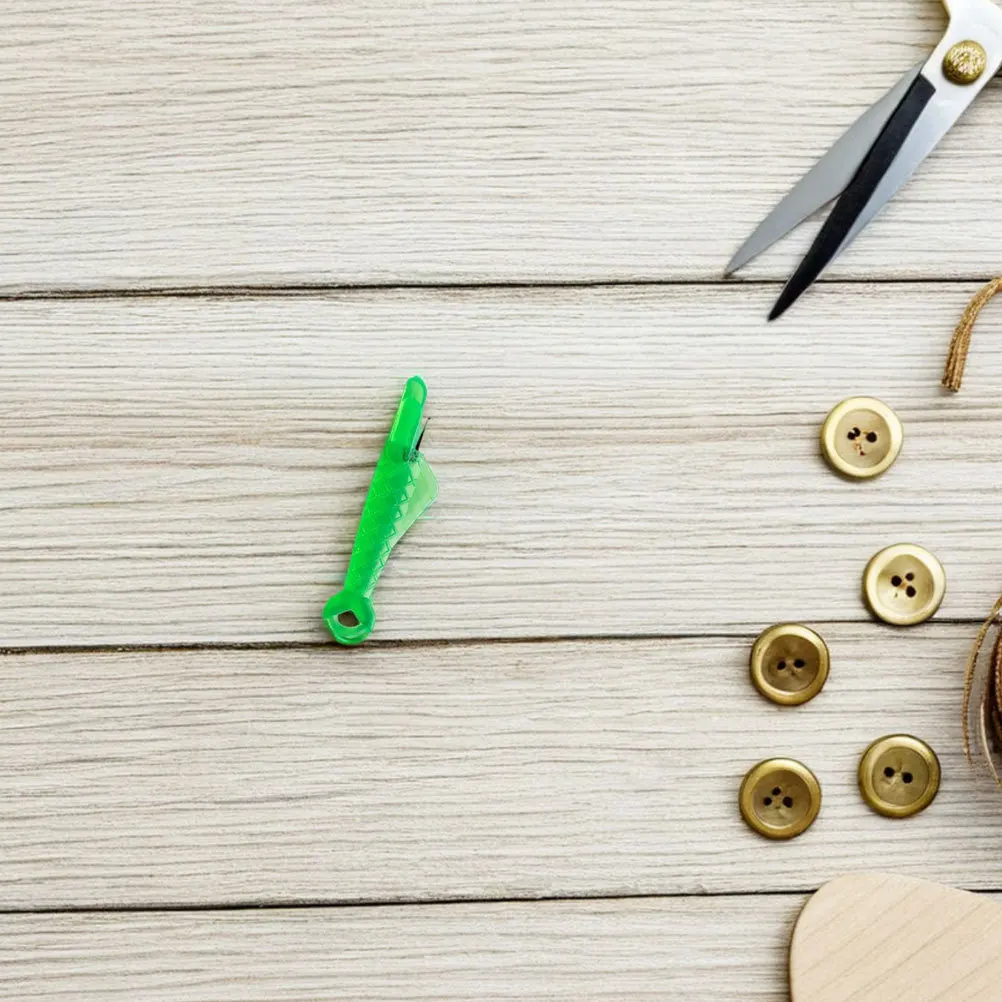 

30Pcs Automatic Sewing Needle Threader Fish Mouth Style Wear Resistant Threading Tool for Garment Repair and DIY Embroidery