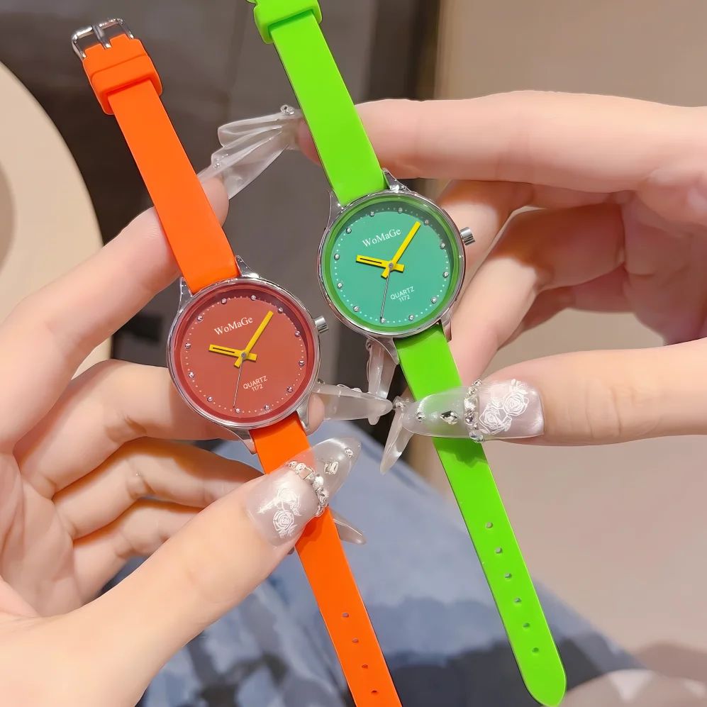 Women Fashion Silicone Quartz Watch For Women Rhinestone Inlaid Dial Casual Jelly Wristwatch Multicolor Soft Silicone Band Ladie