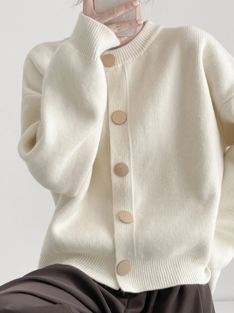 

Свободный крой, круглый вязаный свитер, пальто с одной пуговицей, чистый цветной дизайн, новинка 2025, женская мода, эксклюзивная онлайн-сметика