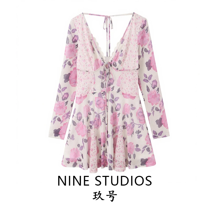 Vestido Corto de Mujer NINE ZAR con Cuello en V, Estampado Floral, Malla Elástica, Cinturón y Manga Larga, Estilo Urbano para el Verano 2026