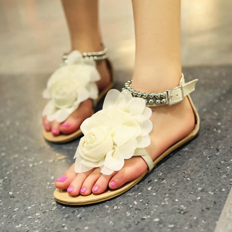 Summer 2023 New Sweet Lady Flower Beaded Toe Shoes Flat One Word Buckle Sandals