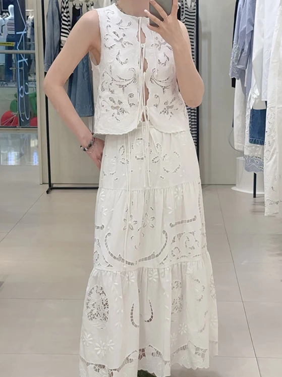 

Elegant Embroidered Hollow Flower Sleeveless Dress And Top Women's Set Spring Summer 2026 Fashionable Floral Print Two-Piece