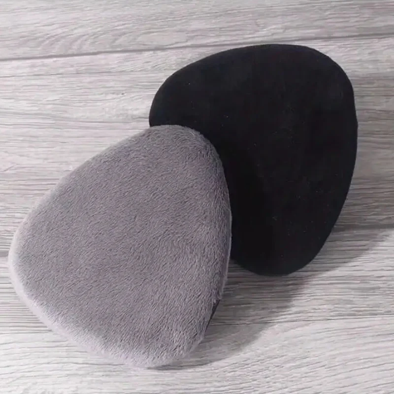 大きなドロップ型のベルベットパウダーパフ、ルースパウダーをセットするための、柔らかい化粧用三角形の尖ったメイクアップツール、化粧用パフ