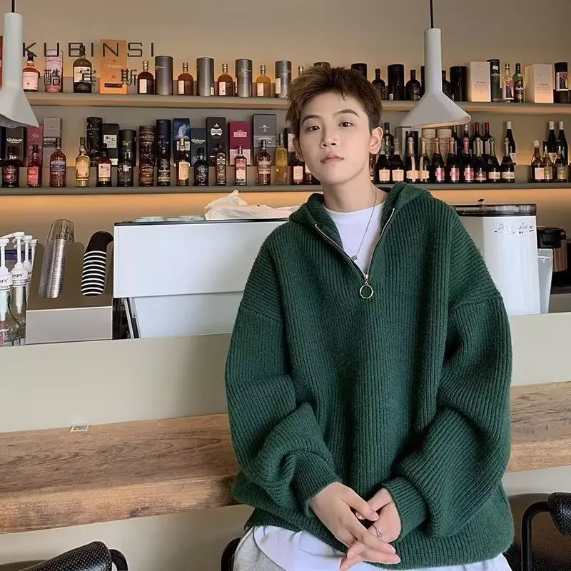 2025 خريف جديد الكورية الرجال نصف البريدي معطف بقلنسوة الشتاء اليابانية موضة Harajuku فضفاض محبوك بلوفرات مقنعين عادية