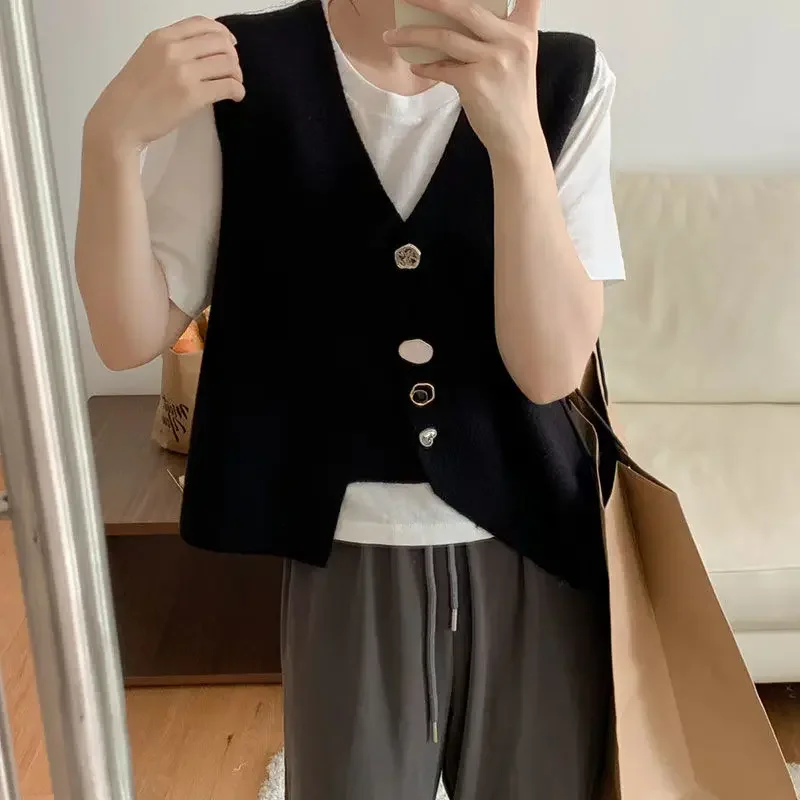 Knitted Top for Women Winter Button Vest White V-neck Ladies Sweaters Black in Promotion Thermal Blouse Jersey 2024 Modern Trend