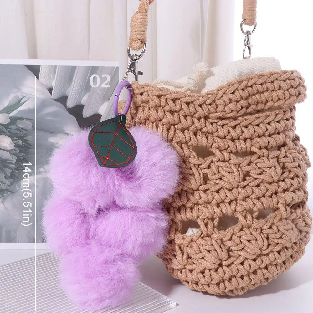 LLavero de uva peluda de felpa suave, decoración bonita, llavero de fruta, colgante, llavero de coche, llavero de pompones de piel de conejo Rex, 2 uds.