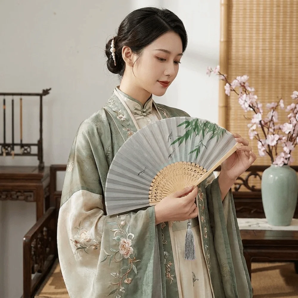 7-Inch Ancient Style Folding Fan Traditional Classical Hand Cranked Fan with Tassels Handmade Crane Handheld Fan Performance