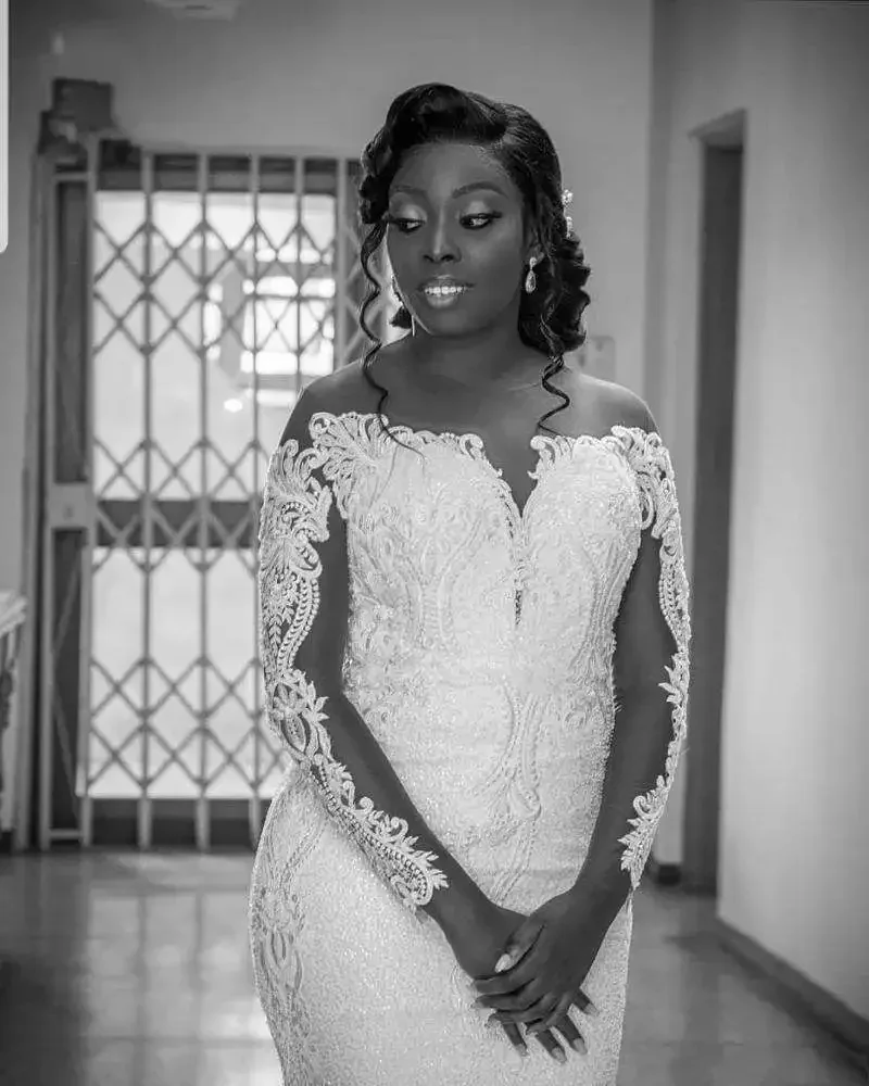 Maßgeschneiderte Meerjungfrau Sexy Brautkleider Spitze Perlen Sheer Neck Brautkleider Lange Ärmel Vintage Maßgeschneidert