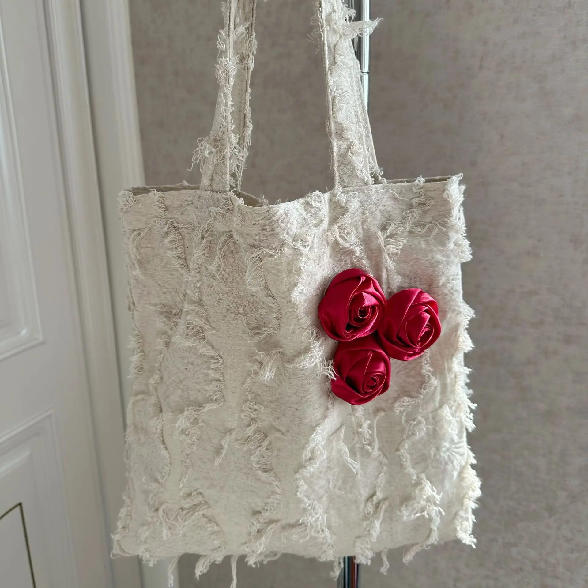 

2026 Spring Summer Line Cloth Shoulder Bags Vintage Fashion Roseflower Tassel Tote Bags Simple Large Capacity Handbag for Women