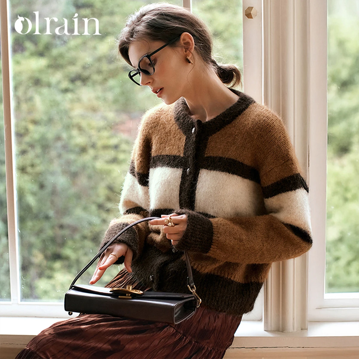 

OLrain Women Coffee Color Block Striped Knit Cardigan 202 Winter New Lazy Style Loose Soft Short Sweater Outerwear O56DM95328