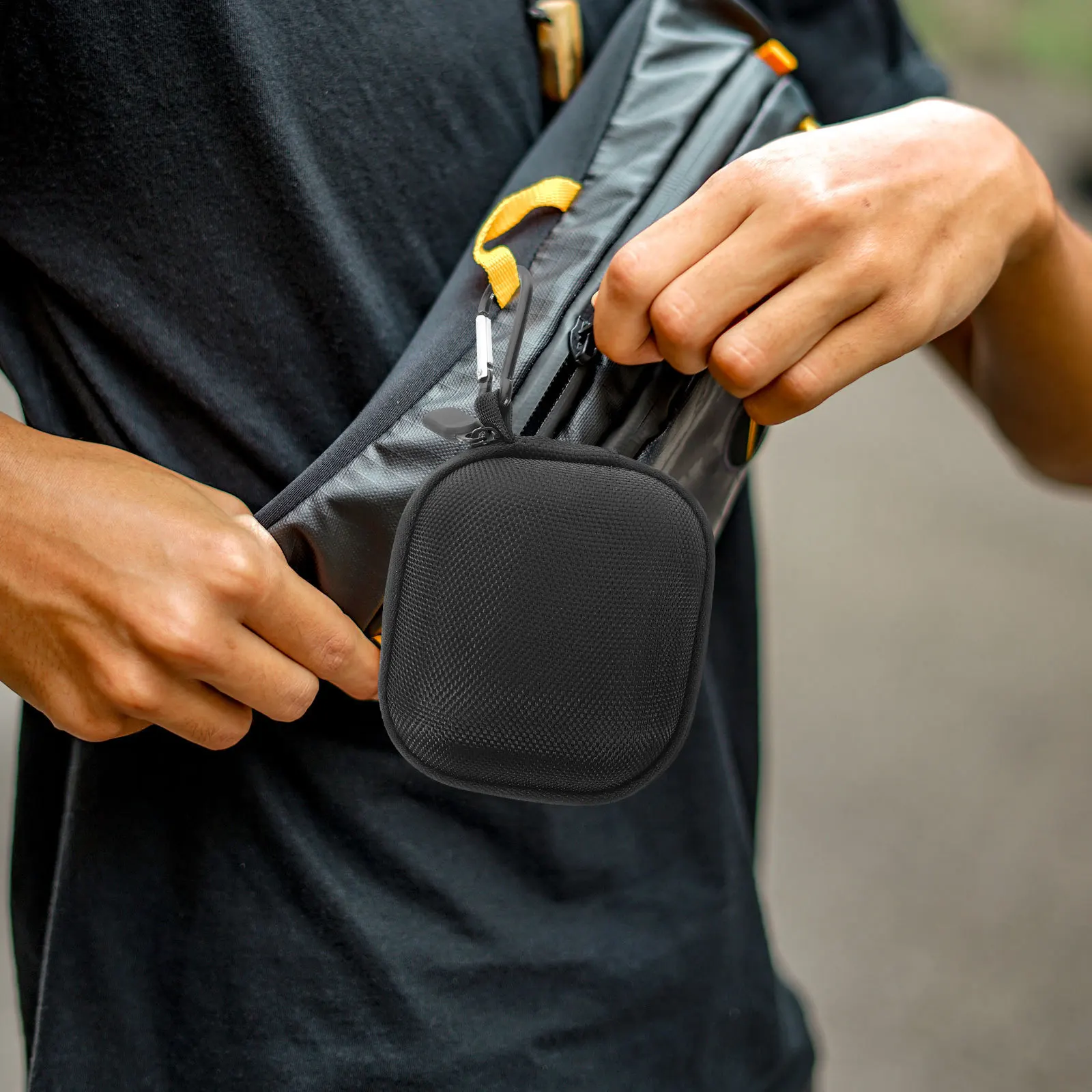 حقيبة ماكينة حلاقة للسفر باللون الأسود المحمولة وحامل ماكينة الحلاقة اليدوية للرجال أثناء السفر ومنظم تخزين الشعر #4