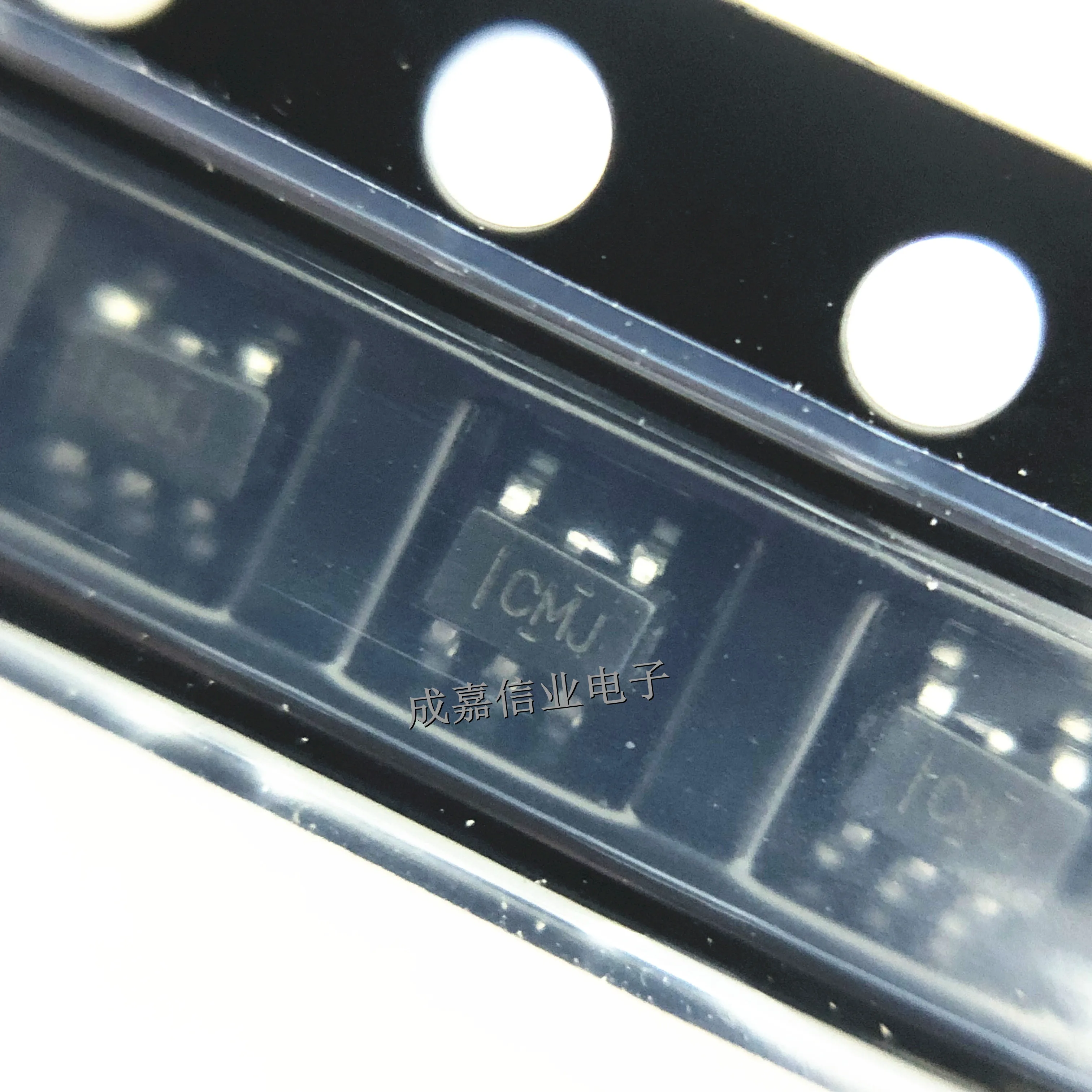 100 pz/lotto SN74LVC1G125DCKR SC-70-5 MARCATURA; CMJ Buffer/Line Driver 1-CH Non Inversione 3-ST CMOS Medico 5 Pin