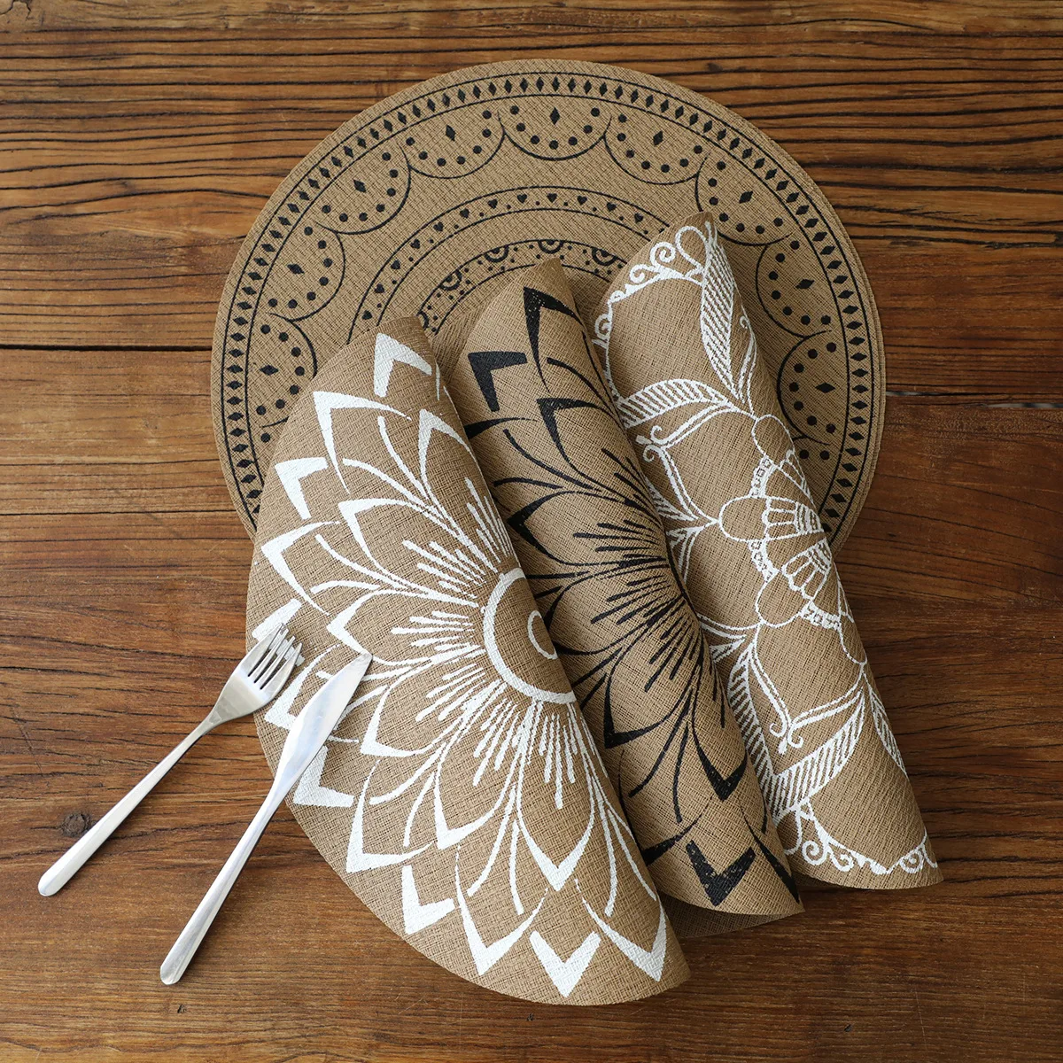 بولي كلوريد الفينيل Teslin تحديد الموقع طاولة الطعام ماندالا الزهور مقاوم للماء طاولة مضادة للماء حصيرة الحديثة بسيطة الغربية تحديد الموقع جولة مكافحة تحرق