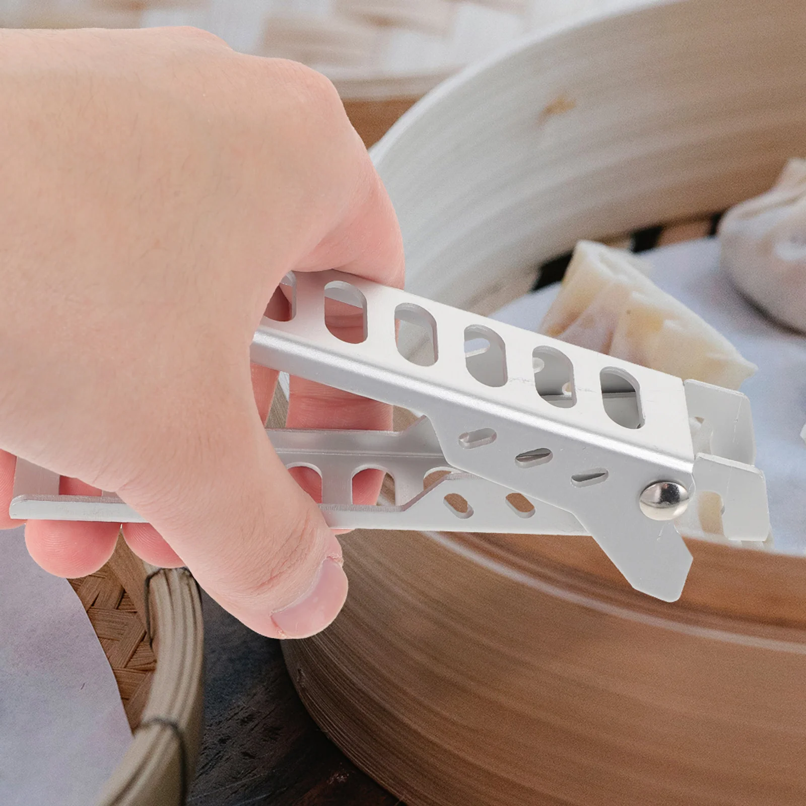 

Anti-scald Pan Clamp Camping Cookware Griddle Accessory Baking Plate Pot Holder Lift Frying Gripper Lifter Aluminum Alloy Clip