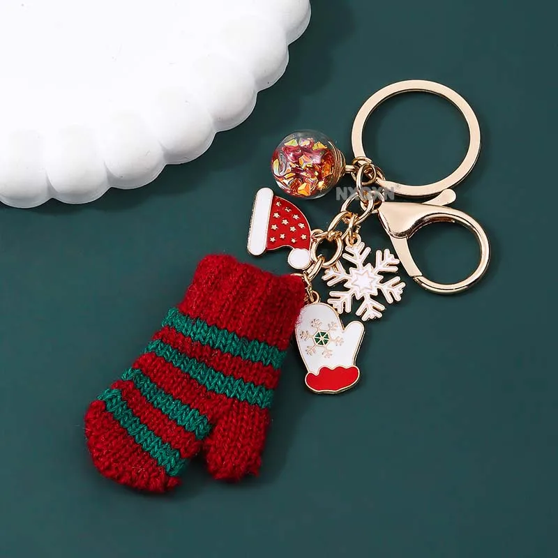 1pc Kreative Stoff Handschuhe Schneeflocke Hut Emaille Schlüsselbund Cartoon Schöne Winter Schlüssel Ring Für Frauen Männer DIY Weihnachten Gutes Geschenk