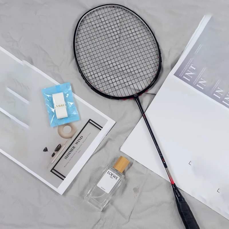 

Carbon Fiber Badminton Rackets Professional Lightweight Badminton Rackets Durable Training Racket Portable Racquets Sports