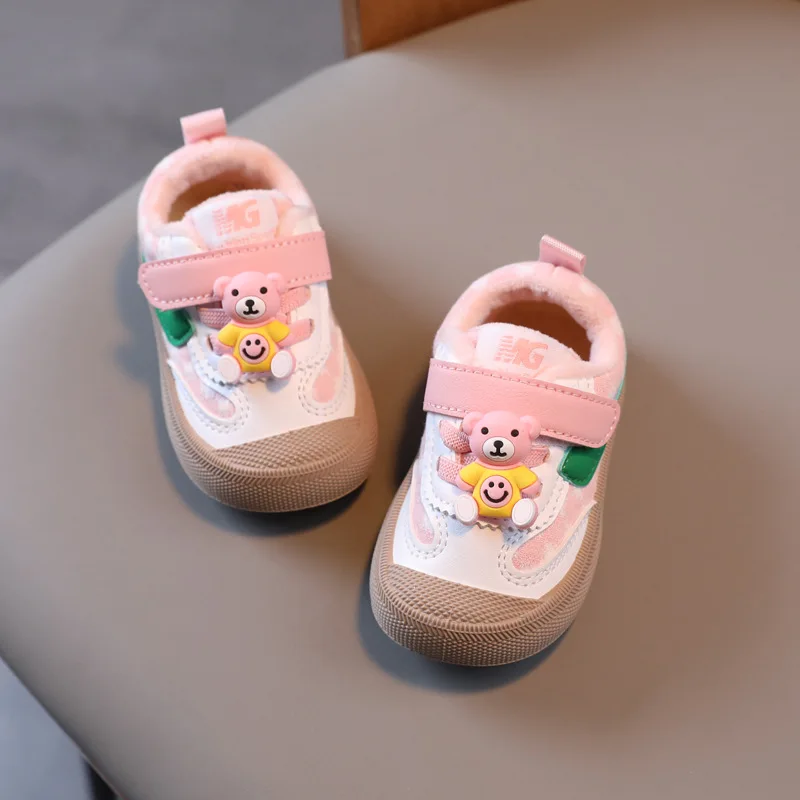 Zapatillas sepatu anak laki-laki dan perempuan, sneaker berjalan kasual sol lembut, sepatu katun hangat musim dingin untuk bayi