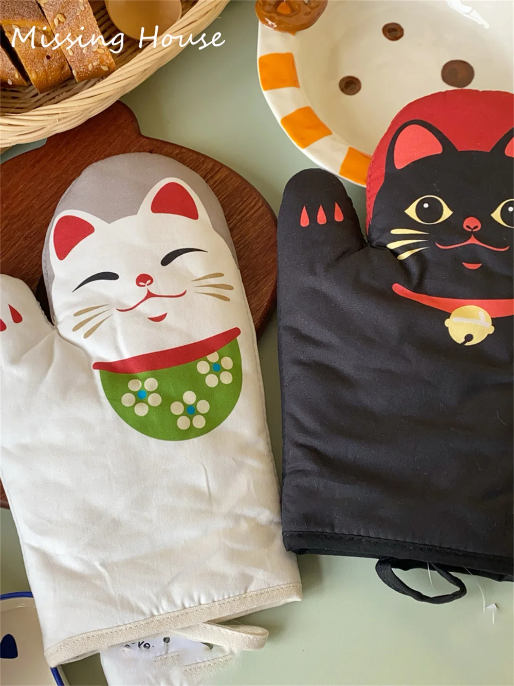 

Retro Lucky Cat Neko Cotton Heat-insulating Gloves Anti-scald Microwave Glove Resistant Kitchen Baking Oven Gloves ﻿