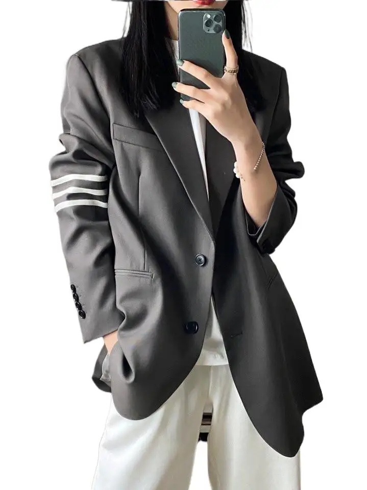 

Small wool suit jacket spring loose broad version design feeling small gray veste femme printemps 2022