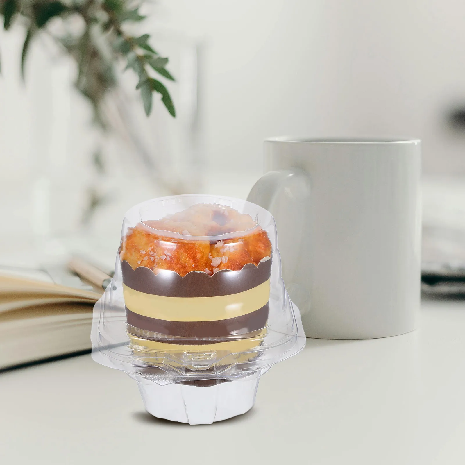 50 szt. Pojedynczych pojemników na babeczki z przezroczystą plastikową pokrywką kopułkową, pudełka do układania w stosy, pojemniki na ciasta na wesela, przyjęcia i imprezy.