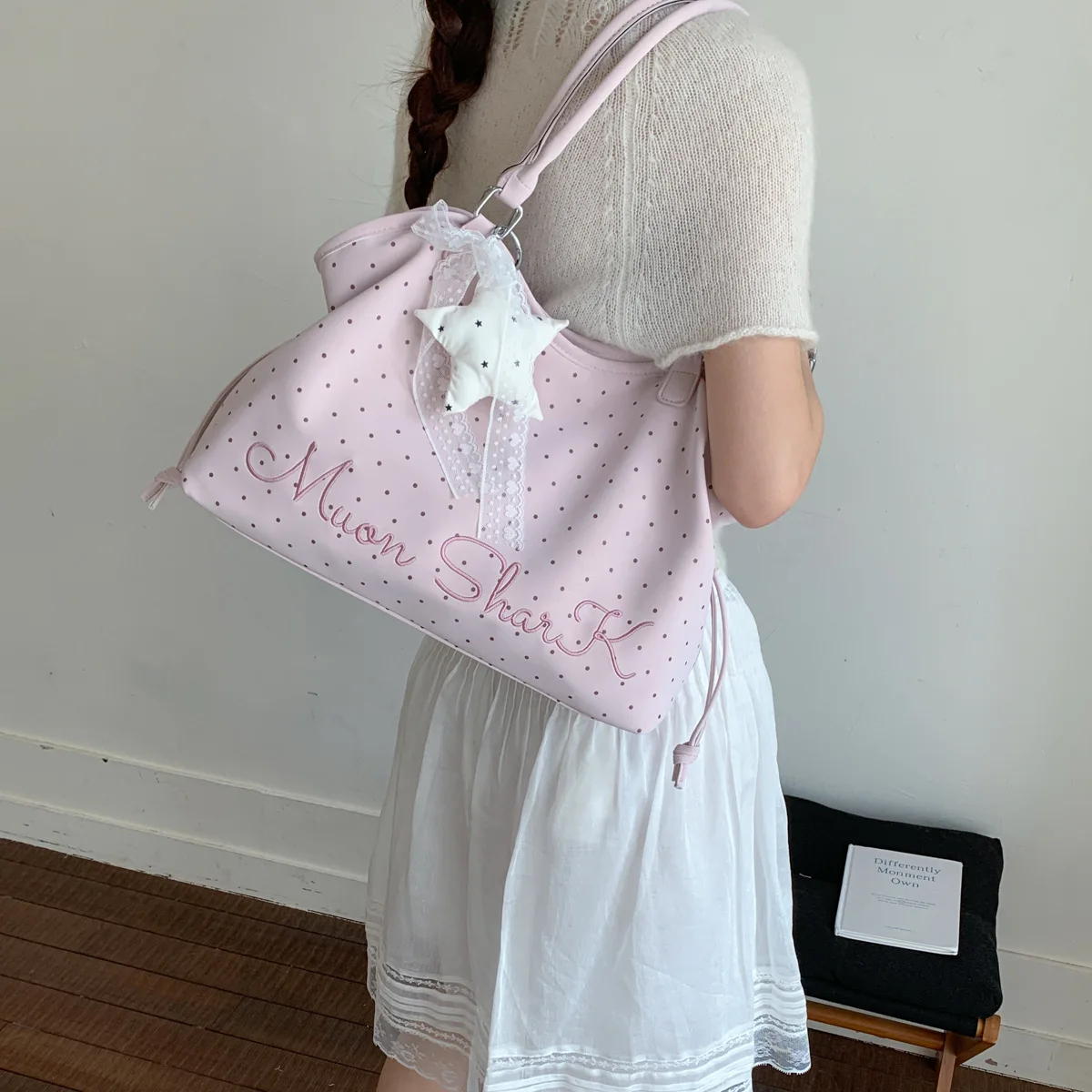 New Star Polka Dot Bags Commuter Single-shoulder Bags Ballet-style Women's Bags From Korean Fashion Brand Tote Sweet Style Bags