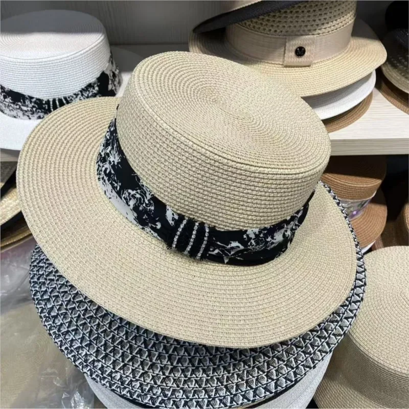The new style of top hat is fashionable and elegant for women woven men
