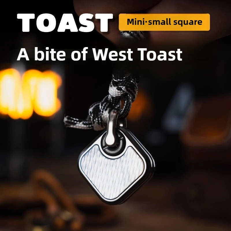01edc A Bite of French Toast Mini Small Cube Mechanical Metal Side Push Fingertip Push Card Decompression Toy