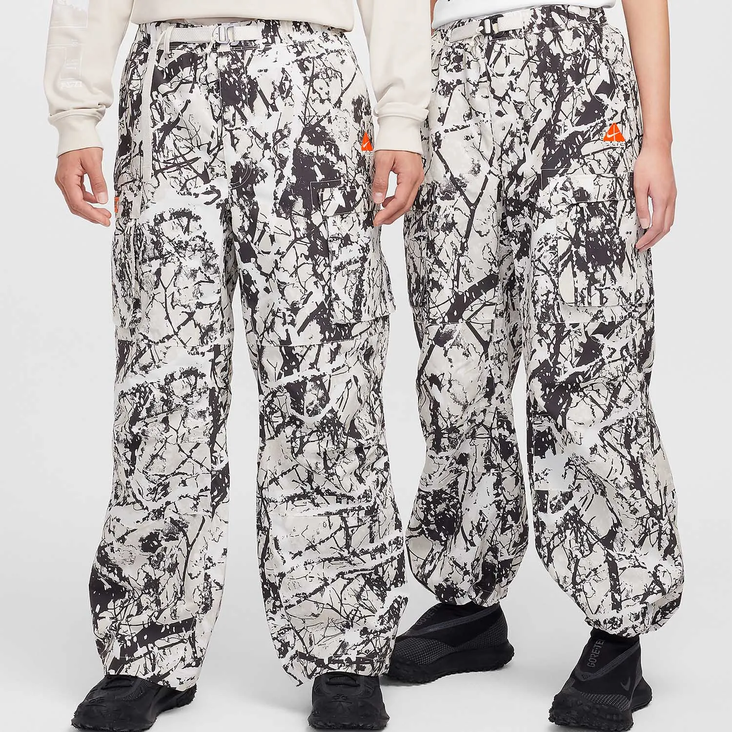 

Оригинальные тканые свободные брюки унисекс Nike STORM-FIT ACG с принтом FV8842-104