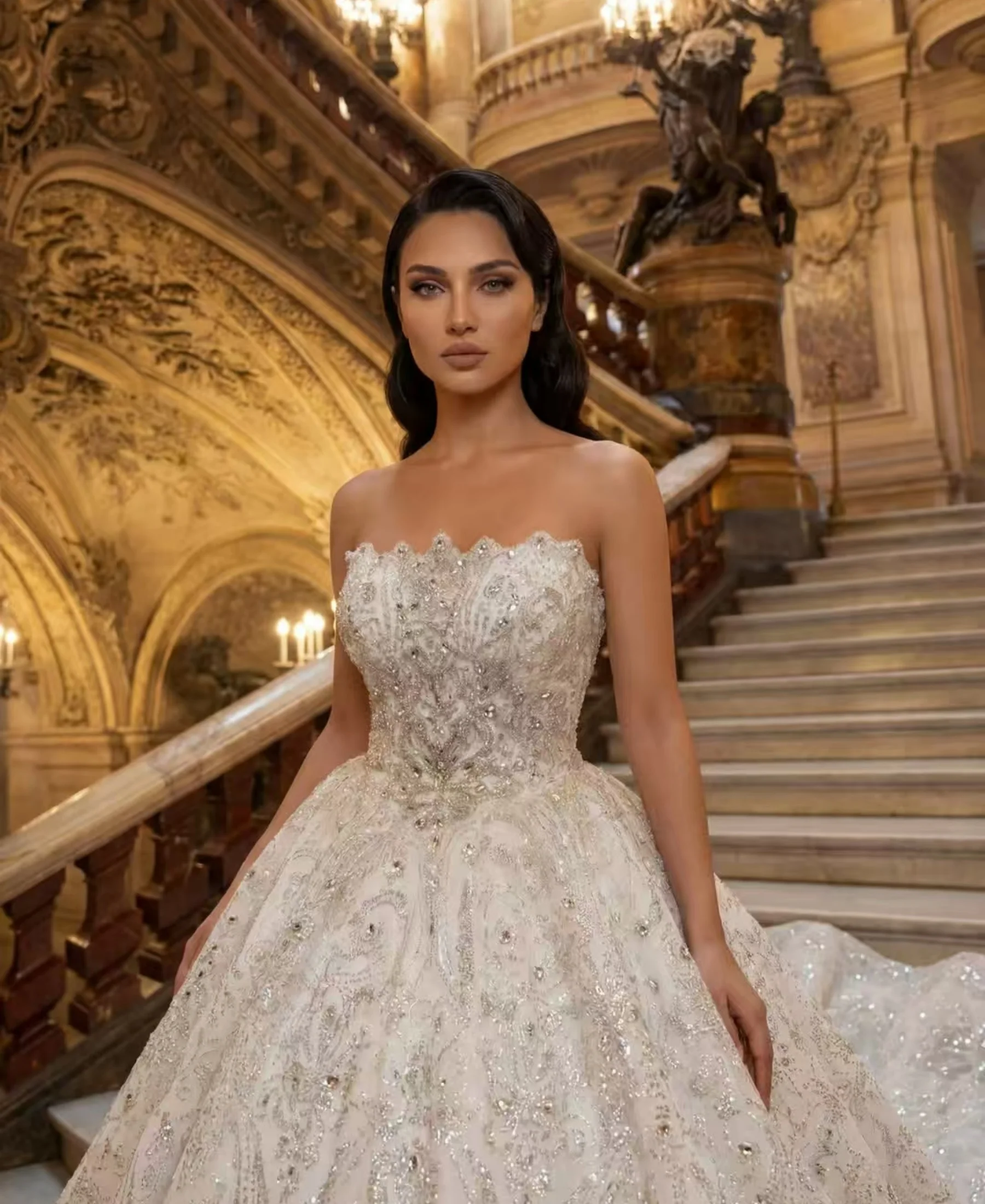 Luxury Ball Gown WeddingDress For Women Crystal Sequins Bridal Gown Strapless Sleeveless Train DressVestido de novia Customized
