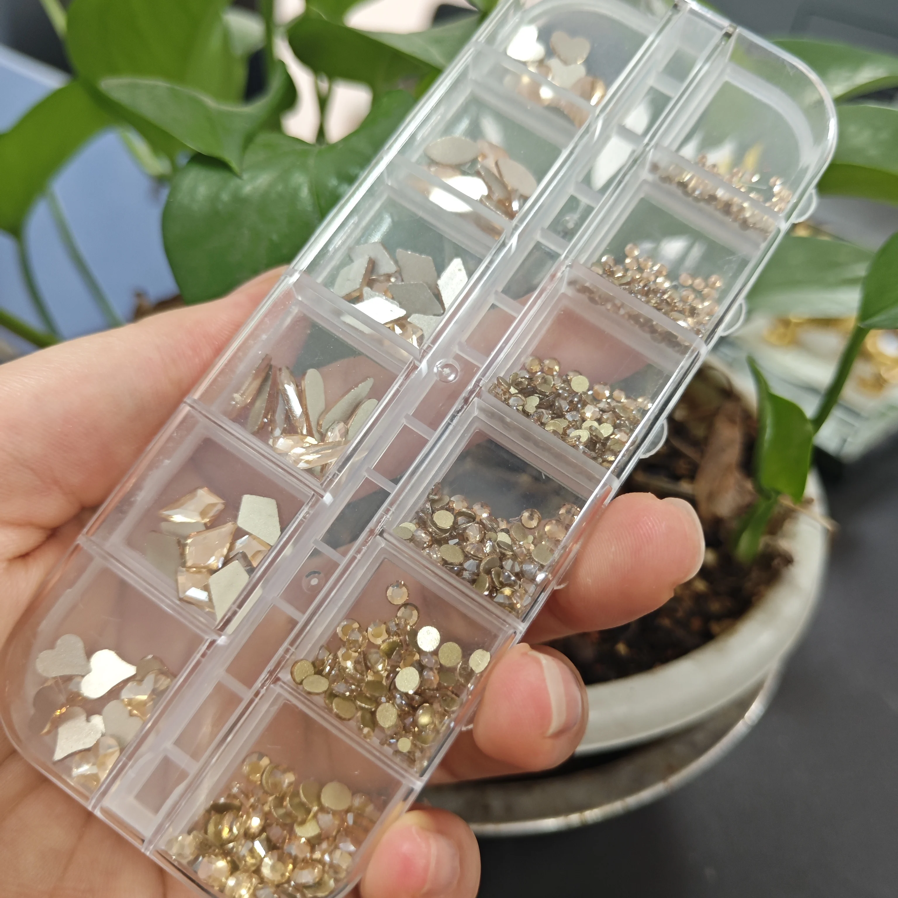 1080 ピース/箱シャンパンゴールデン高級ネイルアートラインストーン混合形状クリスタル + SS6-SS30 ラウンドネイルダイヤモンド DIY シャンパンネイル宝石