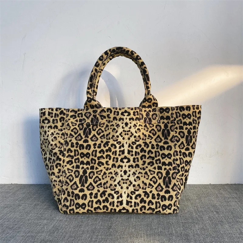 Unisex-Einkaufstasche aus Segeltuch mit Leopardenmuster und Stickerei, lässige Handtasche, wiederverwendbare Einkaufstasche, modische Umhängetasche für Männer und Frauen, für den Alltag – Detail 8