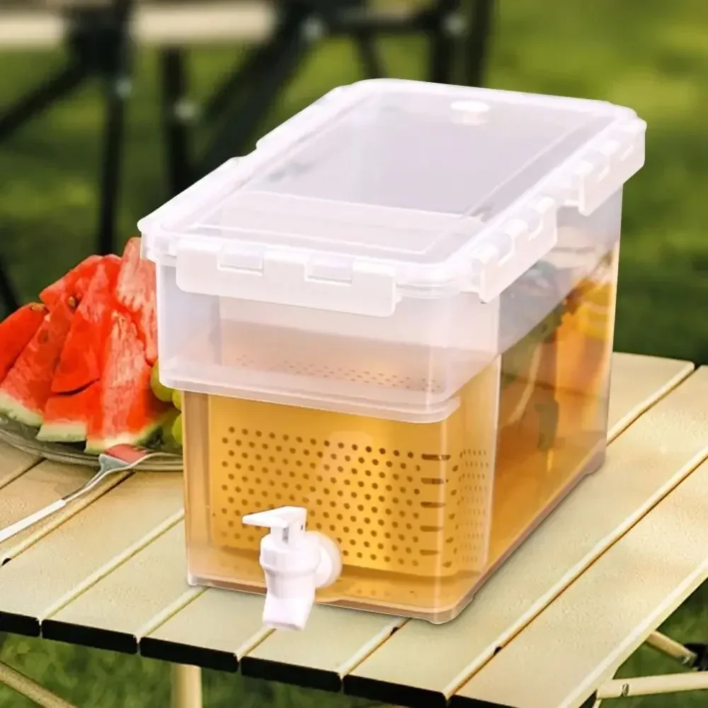 

Прозрачный пластиковый чайник для холодной воды 3.5/6л с краном