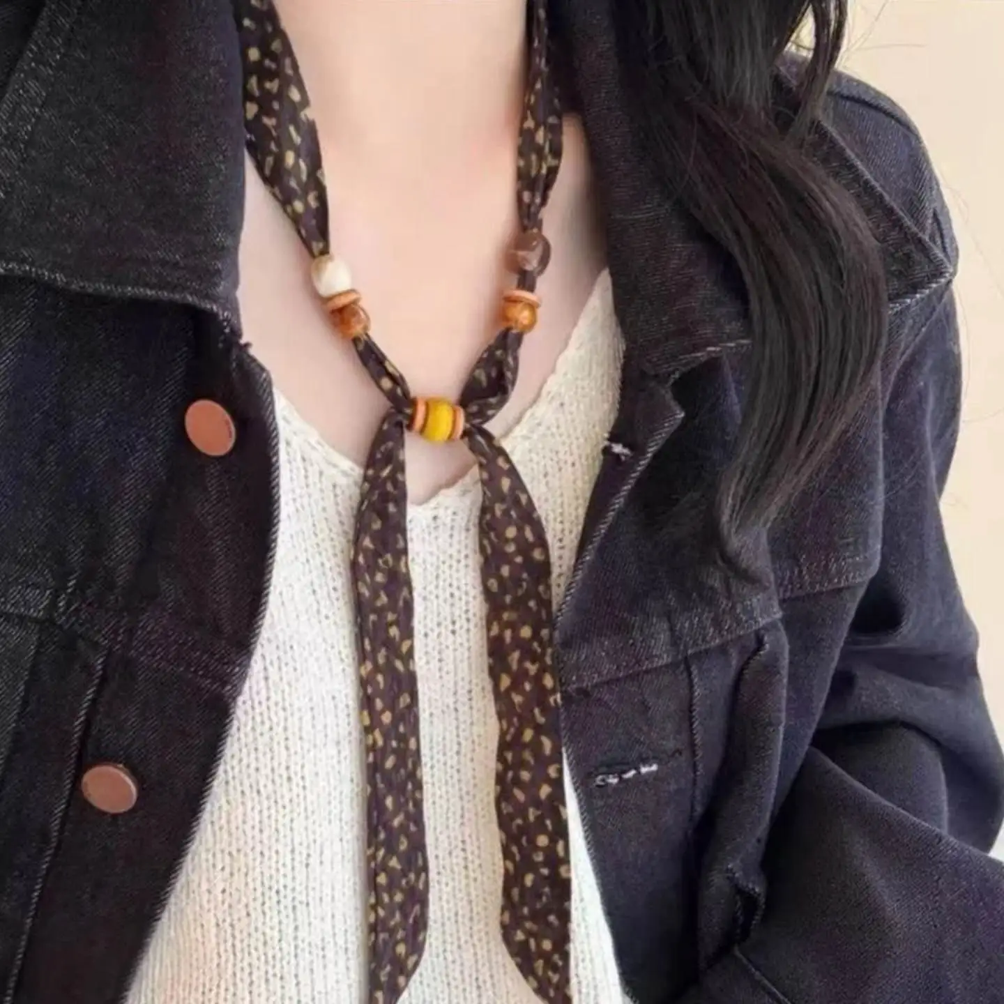 

Adjustable Fashion Beaded Silk Scarf Women's Spring New Style Artistic Fabric Clavicle Chain Neck Scarf Accessory Trendy