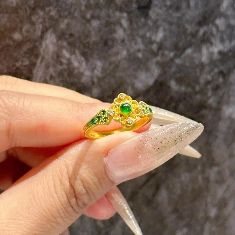 Light Luxury Retro …