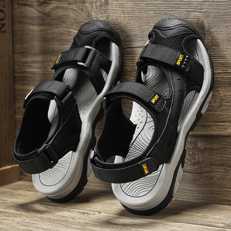 

Summer Outdoor Baotou Sandals Men's Hiking Beach Slippers Anti Slip Durable Anti Slip Thick Soled Men's Shoes Flip Flops