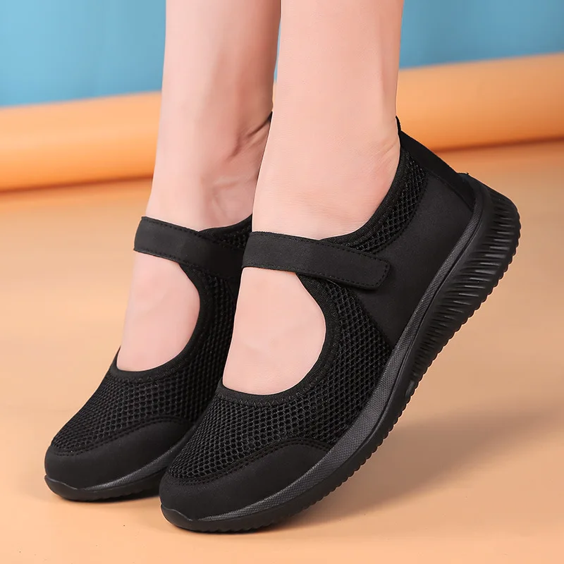 Breathable Mesh Women's Sneakers 2022 Hollow Out Non-slip Ladies Sports Shoes Summer Comfort Soft Sole Casual Flats Women New