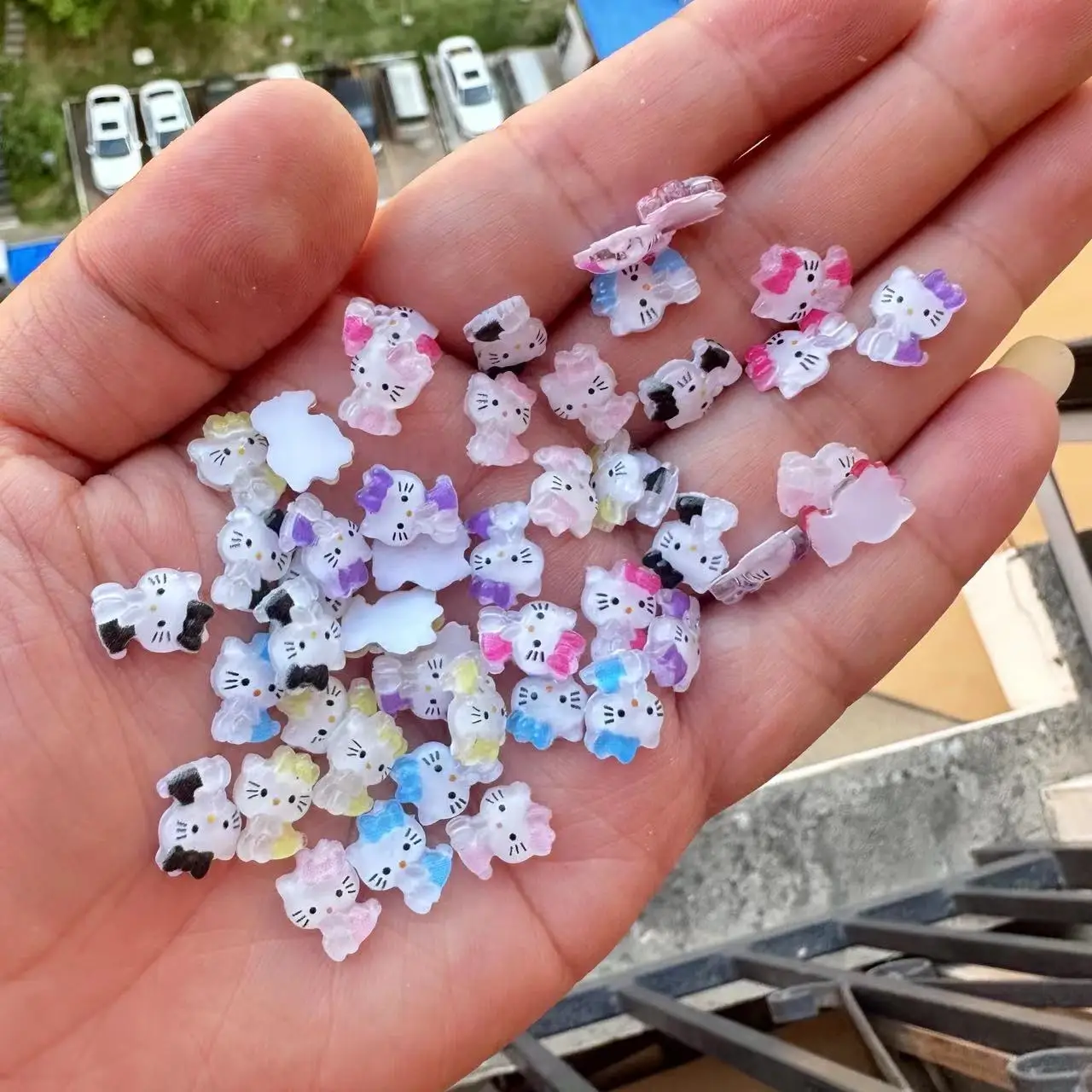 Acessórios para unhas Kawaii, desenhos animados bonitos, Sanrio, Kuromi, Hello Kitty, minha melodia, arte do prego, decoração do encanto, strass Y2K, atacado, 100pcs