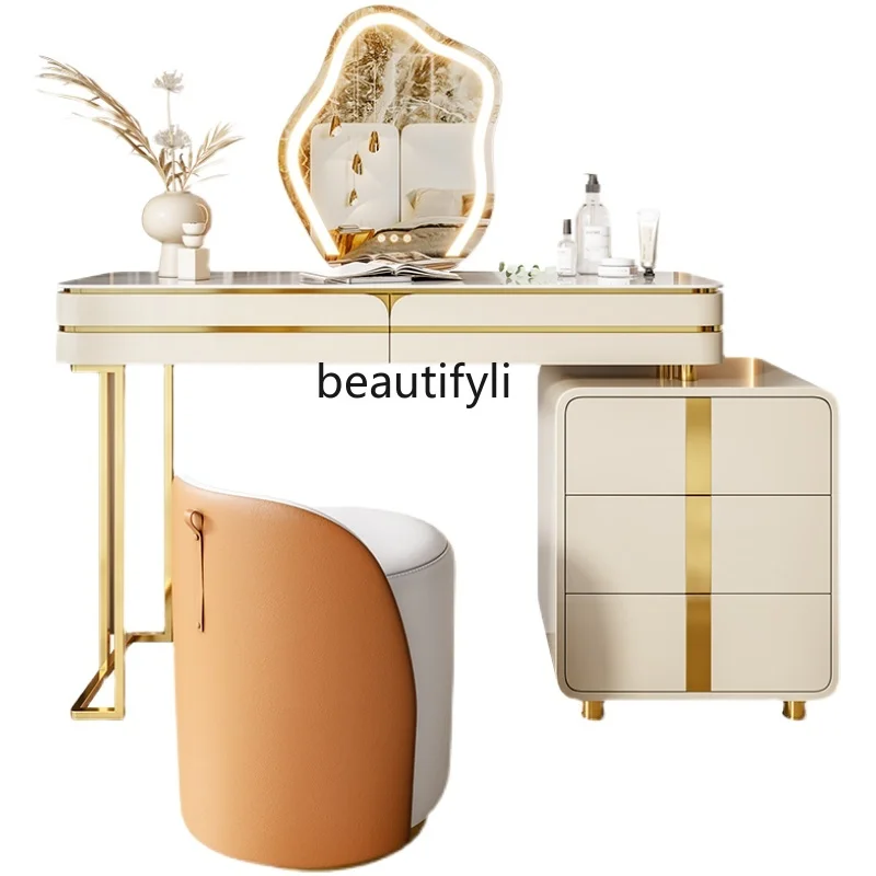 

Роскошный современный минималистичный туалетный столик с отделкой под камень