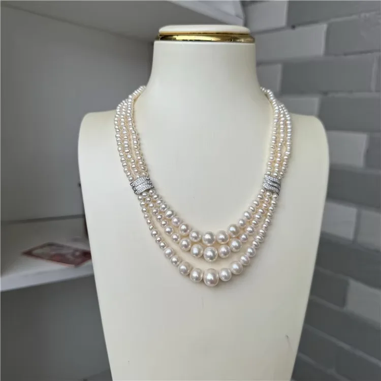 

New natural pearl necklace with multi-layer short collarbone necklace