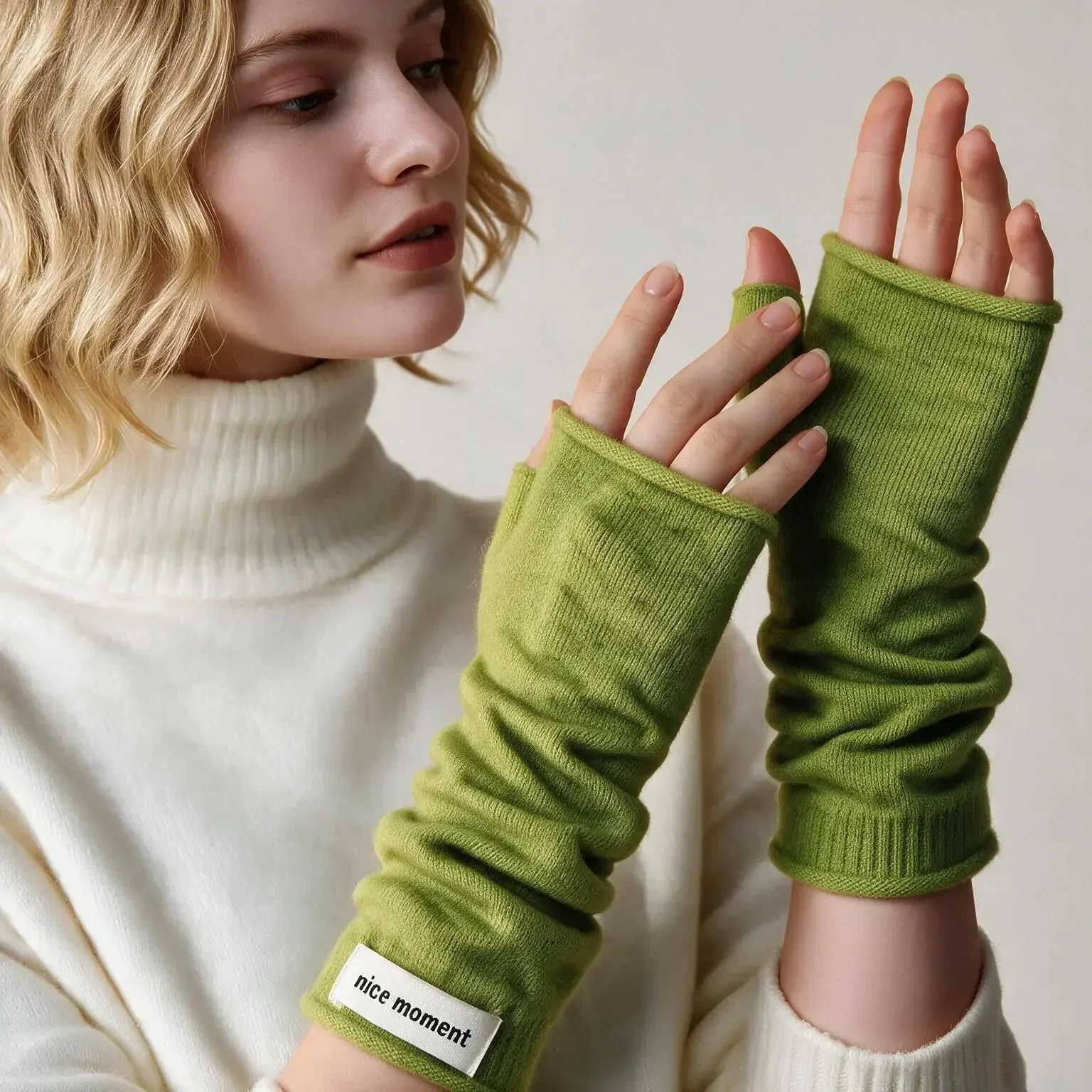 Women’s Fingerless Knitted Wrist Warmers – Simple, Versatile Sleeves for Office Work, Writing, and Cycling
