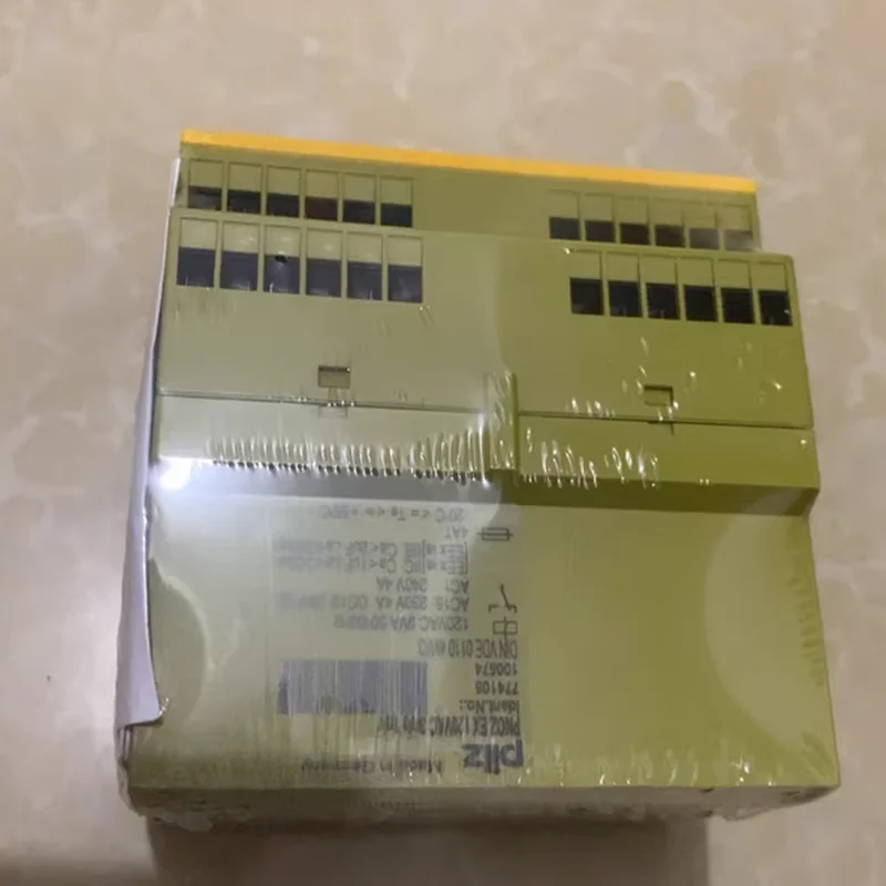 Free Shipping PILZ Safety Relay Modules PNOZ Ex 120 VAC 774105 Original New