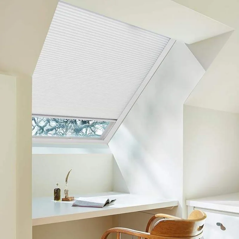 

Motorized Skylight Roof Window Cellular Honeycomb Half Blackout Cordless up and Down Skylight Cellular Shades Window